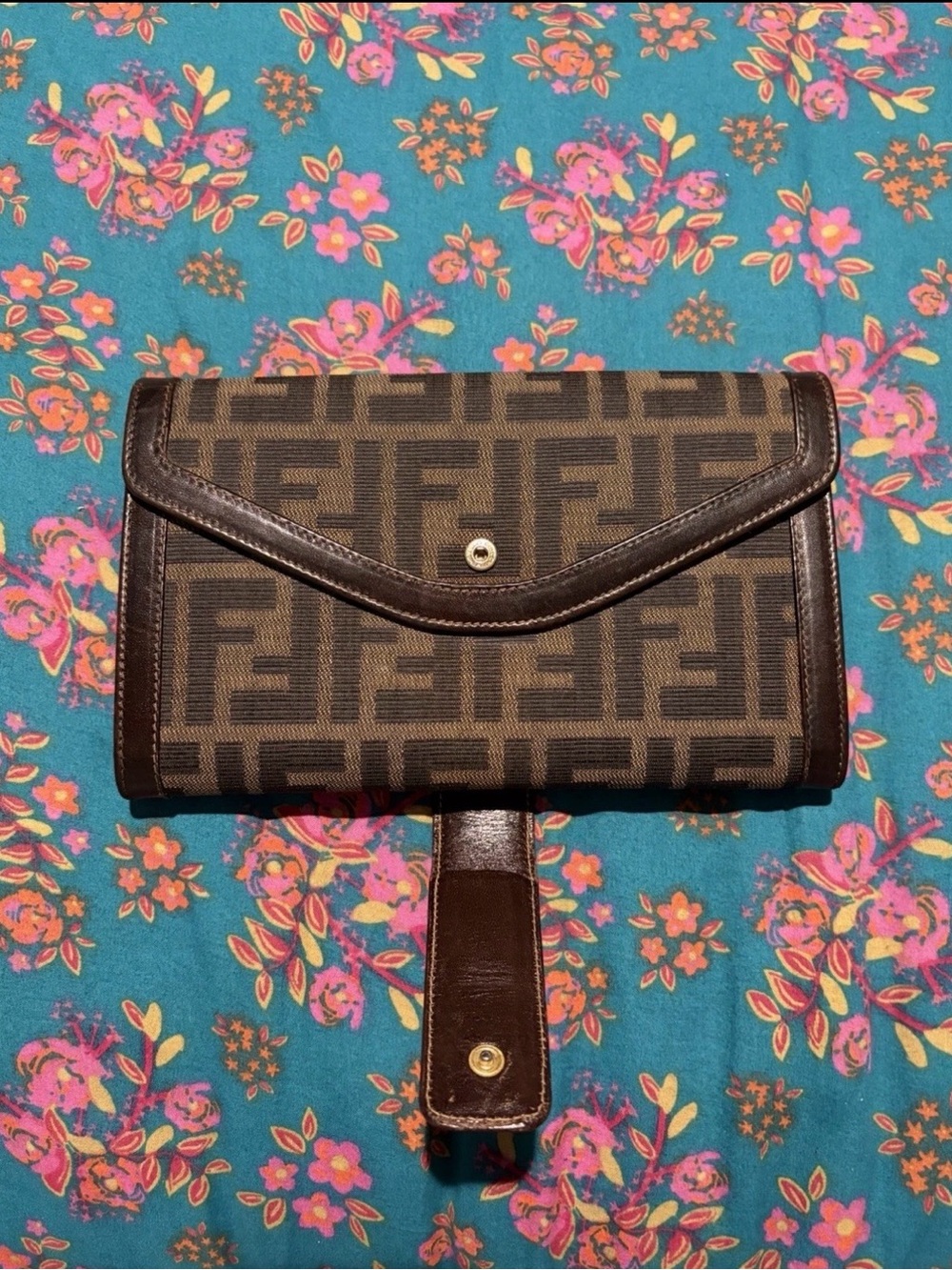 Fendi Zucca clutch wallet with unbranded chain - Picture 3 of 16